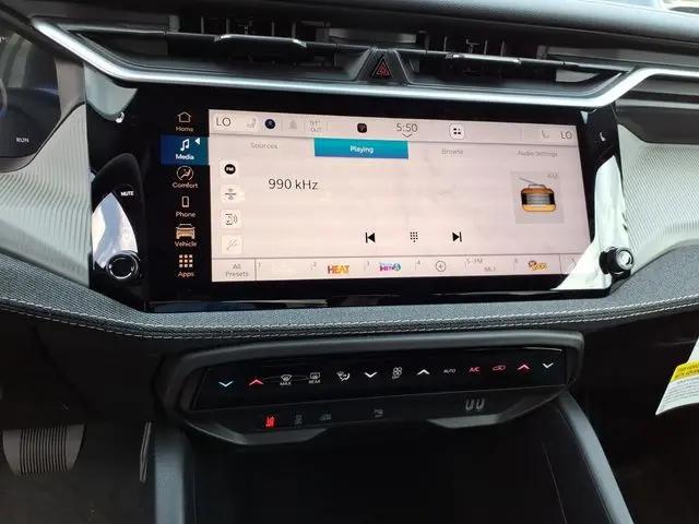2026 Jeep Cherokee Laredo 4x4