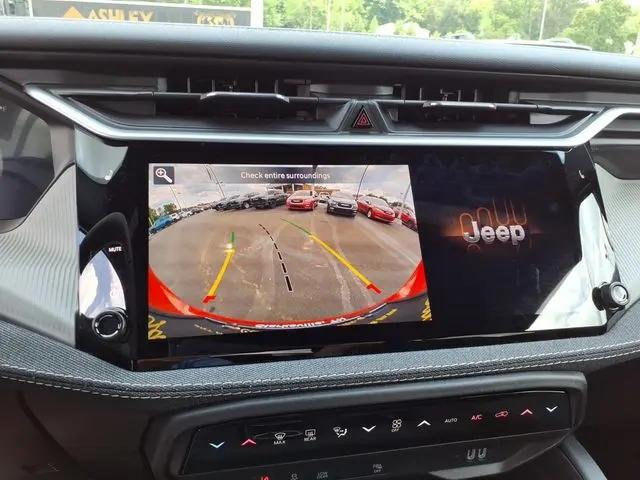 2026 Jeep Cherokee Laredo 4x4
