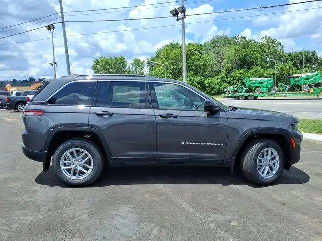 2026 Jeep Grand Cherokee Laredo 4x4