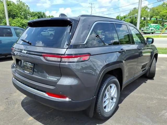 2026 Jeep Grand Cherokee Laredo 4x4