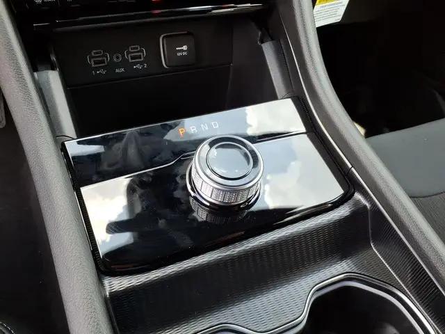 2026 Jeep Grand Cherokee Laredo 4x4