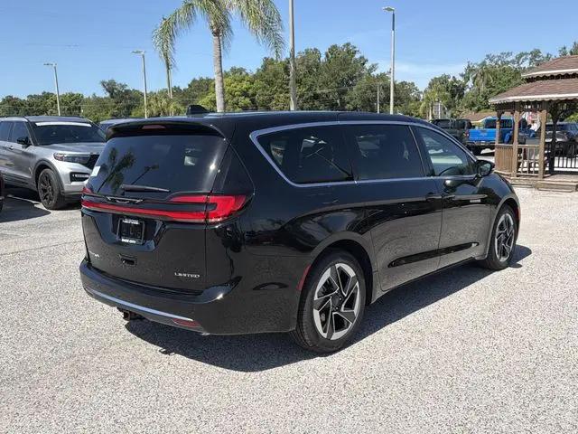 2027 Chrysler Pacifica Limited
