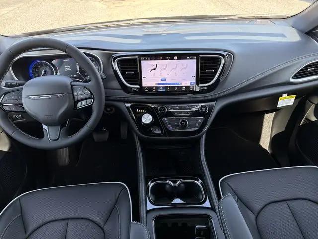 2027 Chrysler Pacifica Limited