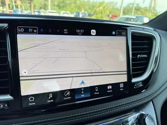 2027 Chrysler Pacifica Limited