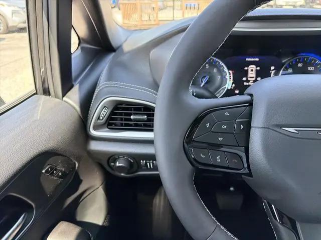 2027 Chrysler Pacifica Limited