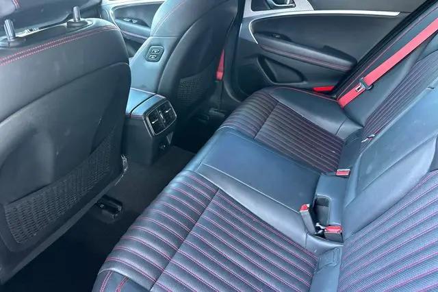 2023 Genesis G70 2.0T RWD