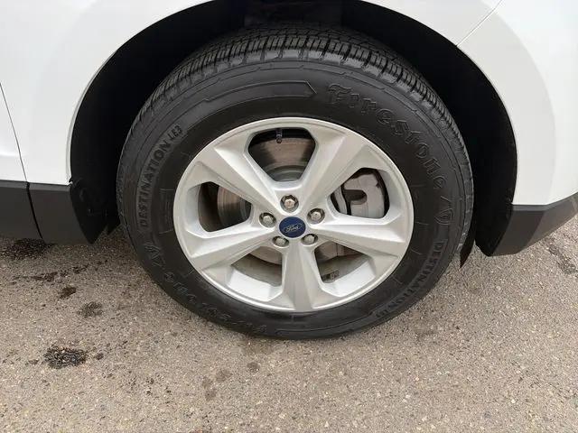 2022 Ford Edge SE