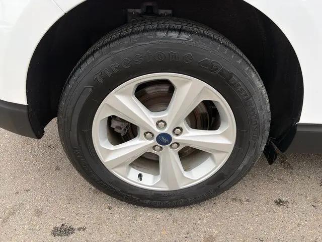 2022 Ford Edge SE