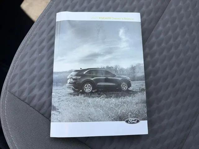 2020 Ford Escape SE