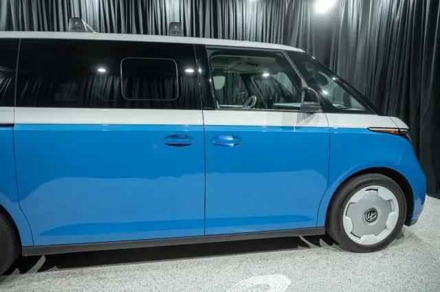 2025 Volkswagen ID. Buzz 1st Edition with 4MOTION