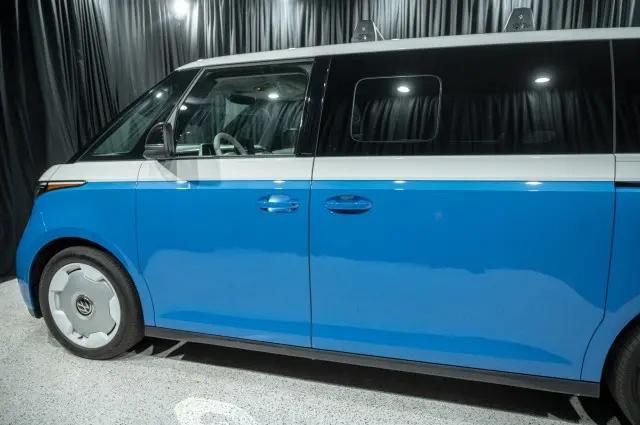 2025 Volkswagen ID. Buzz 1st Edition with 4MOTION