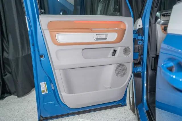 2025 Volkswagen ID. Buzz 1st Edition with 4MOTION