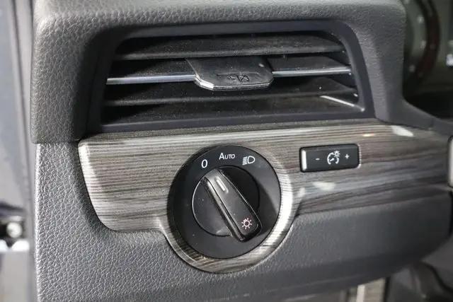2022 Volkswagen Passat 2.0T R-Line