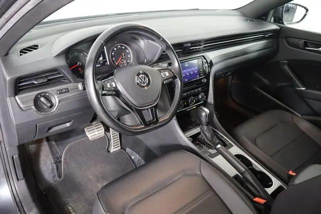 2022 Volkswagen Passat 2.0T R-Line