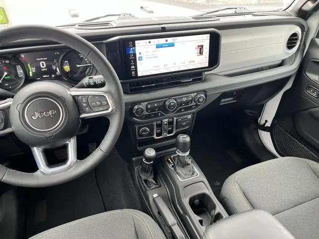 2025 Jeep Wrangler 4xe Sahara 4xe