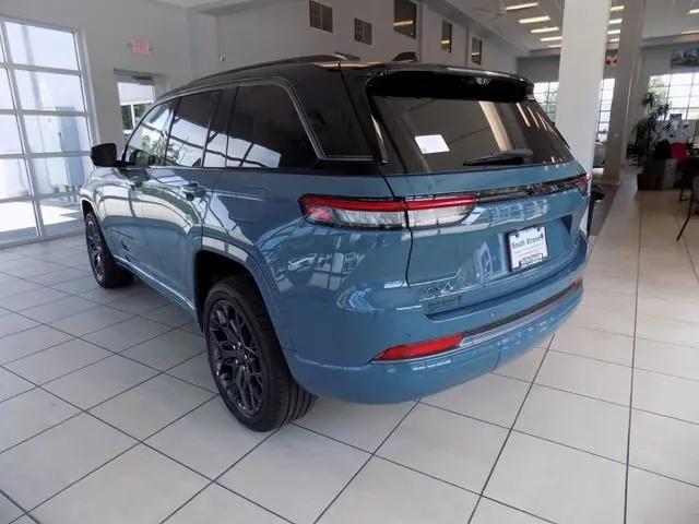 2026 Jeep Grand Cherokee Summit 4x4