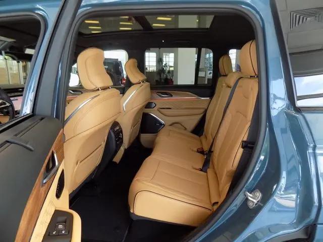 2026 Jeep Grand Cherokee Summit 4x4