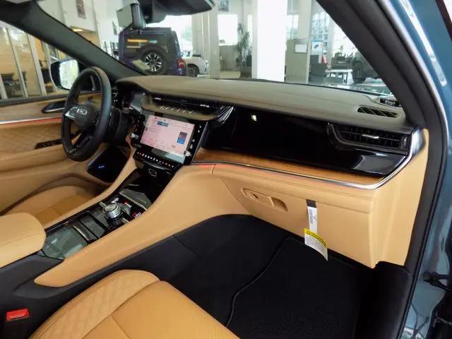 2026 Jeep Grand Cherokee Summit 4x4
