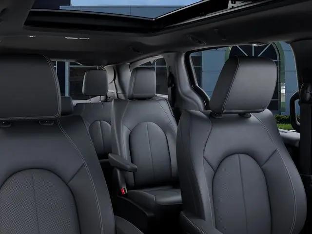 2027 Chrysler Pacifica Select AWD