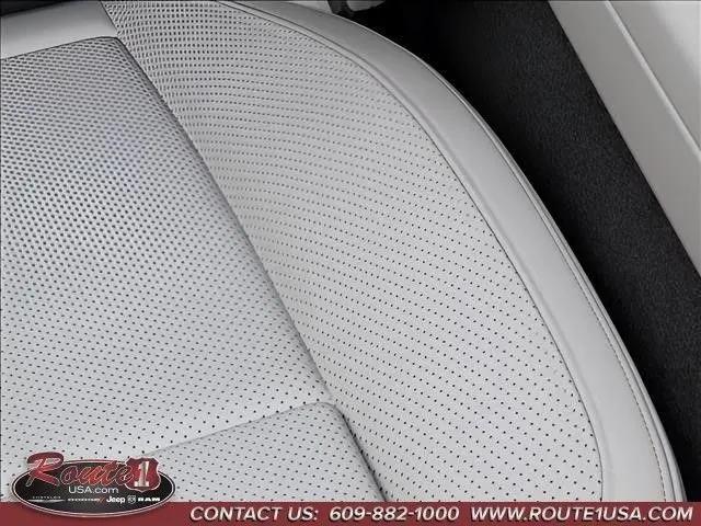 2026 Jeep Grand Wagoneer L Summit Obsidian 4x4