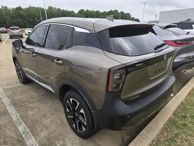2025 Nissan Kicks SR FWD