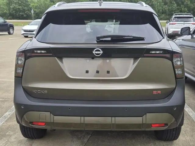 2025 Nissan Kicks SR FWD