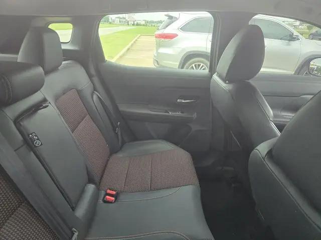 2025 Nissan Kicks SR FWD