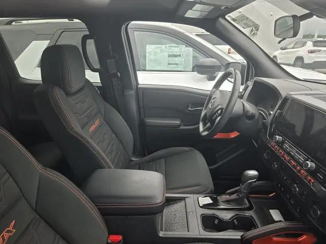 2025 Nissan Frontier Crew Cab PRO-4X 4x4