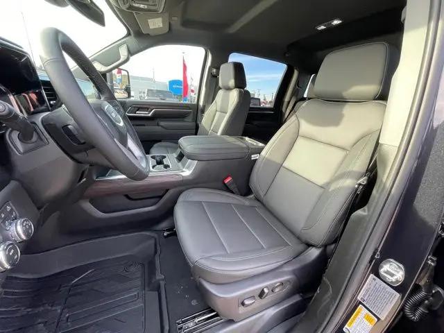 2026 GMC Sierra 2500HD Crew Cab, Standard Bed, SLT, 4WD