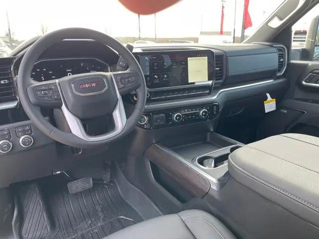 2026 GMC Sierra 2500HD Crew Cab, Standard Bed, SLT, 4WD