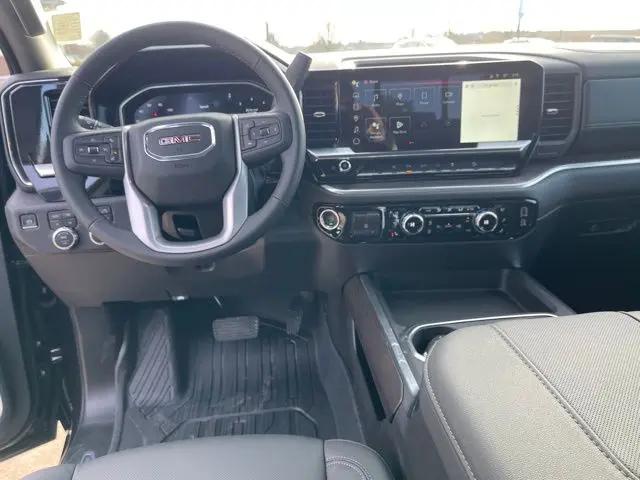 2026 GMC Sierra 2500HD Crew Cab, Standard Bed, SLT, 4WD