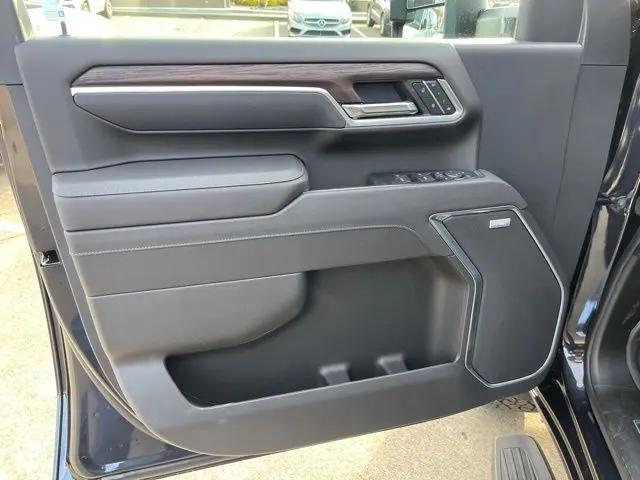 2026 GMC Sierra 2500HD Crew Cab, Standard Bed, SLT, 4WD
