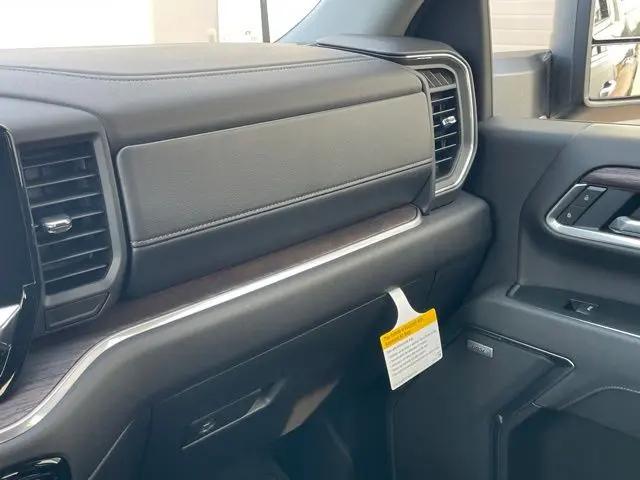 2026 GMC Sierra 2500HD Crew Cab, Standard Bed, SLT, 4WD