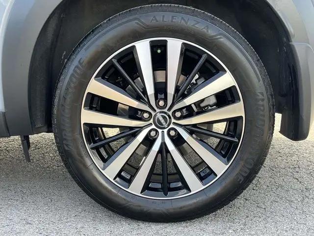 2025 Nissan Pathfinder Platinum FWD
