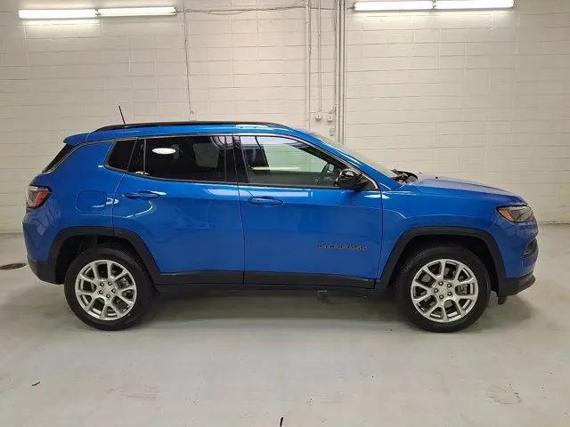 2023 Jeep Compass Latitude Lux FWD