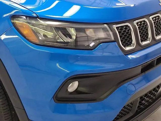2023 Jeep Compass Latitude Lux FWD