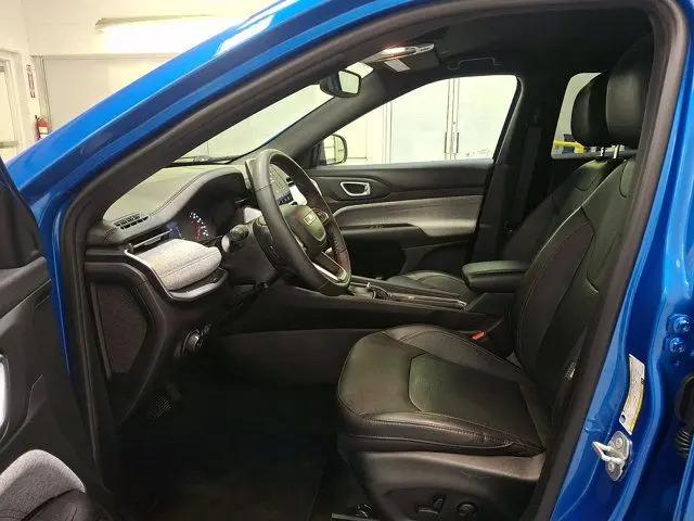 2023 Jeep Compass Latitude Lux FWD