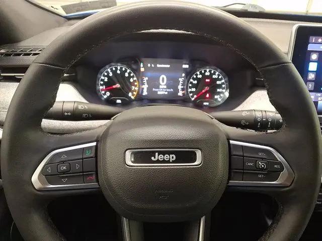 2023 Jeep Compass Latitude Lux FWD
