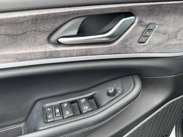 2022 Jeep Grand Cherokee L Limited 4x2