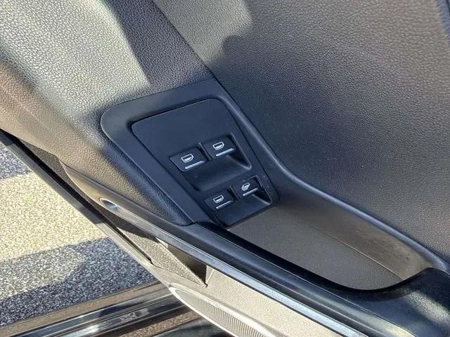 2019 Volkswagen Beetle 2.0T S