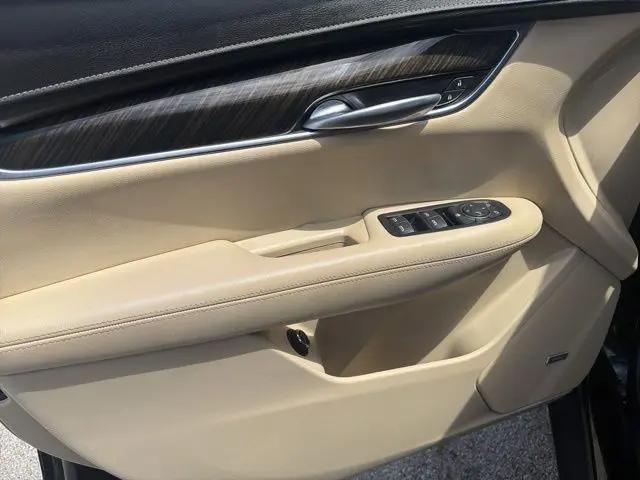 2018 Cadillac XT5 Standard