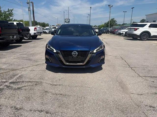 2022 Nissan Altima SR FWD