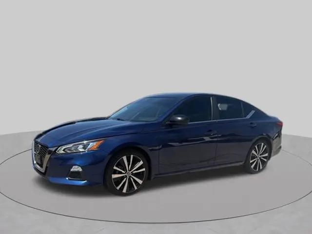 2022 Nissan Altima SR FWD for sale in Lexington, KY