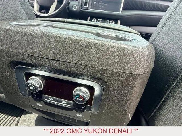 2022 GMC Yukon 4WD Denali