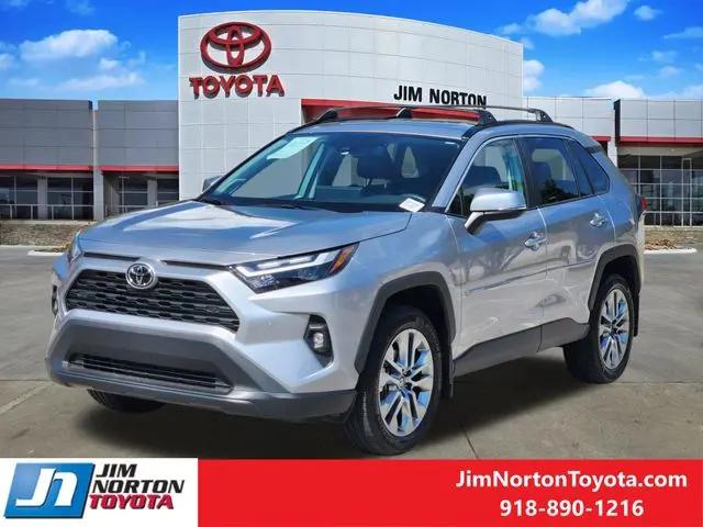 2025 Toyota RAV4 XLE Premium