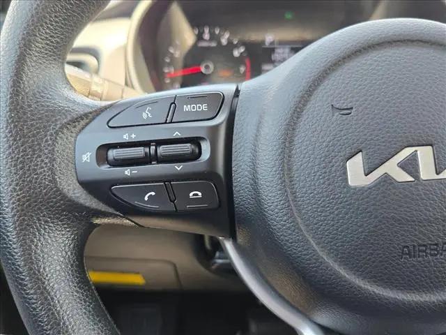 2023 Kia Rio LX