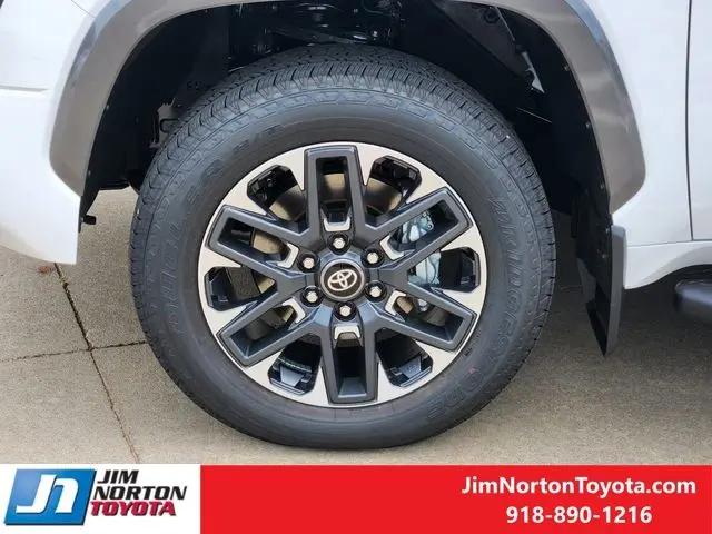 2026 Toyota Tundra Limited CrewMax 5.5' Bed