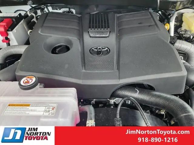 2026 Toyota Tundra Limited CrewMax 5.5' Bed