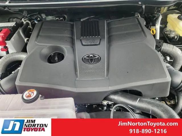 2026 Toyota Tundra Platinum CrewMax 5.5' Bed
