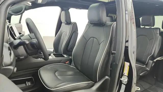 2027 Chrysler Pacifica Limited